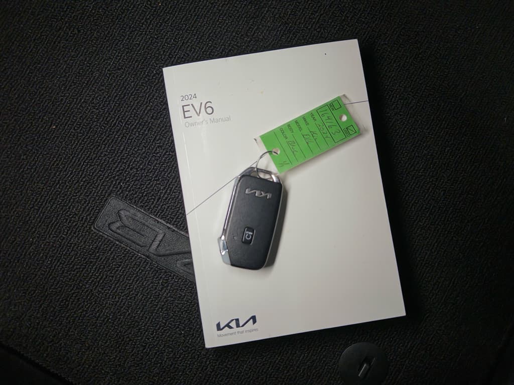 2024 Kia EV6 view 25