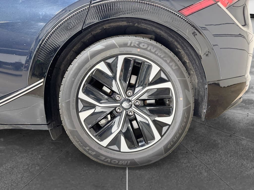 2024 Kia EV6 view 35