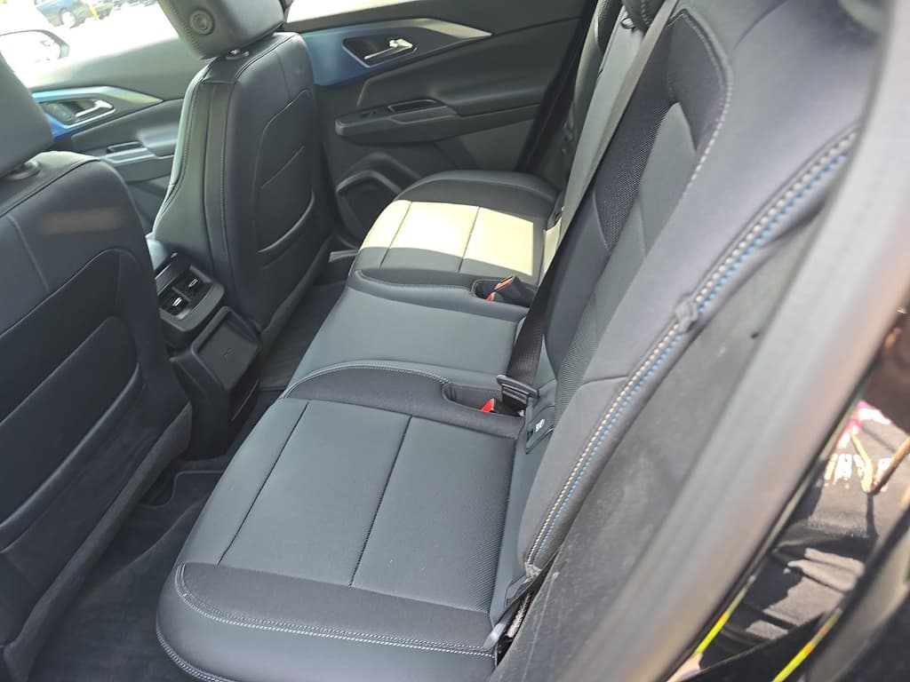 2025 Chevrolet Equinox EV view 6