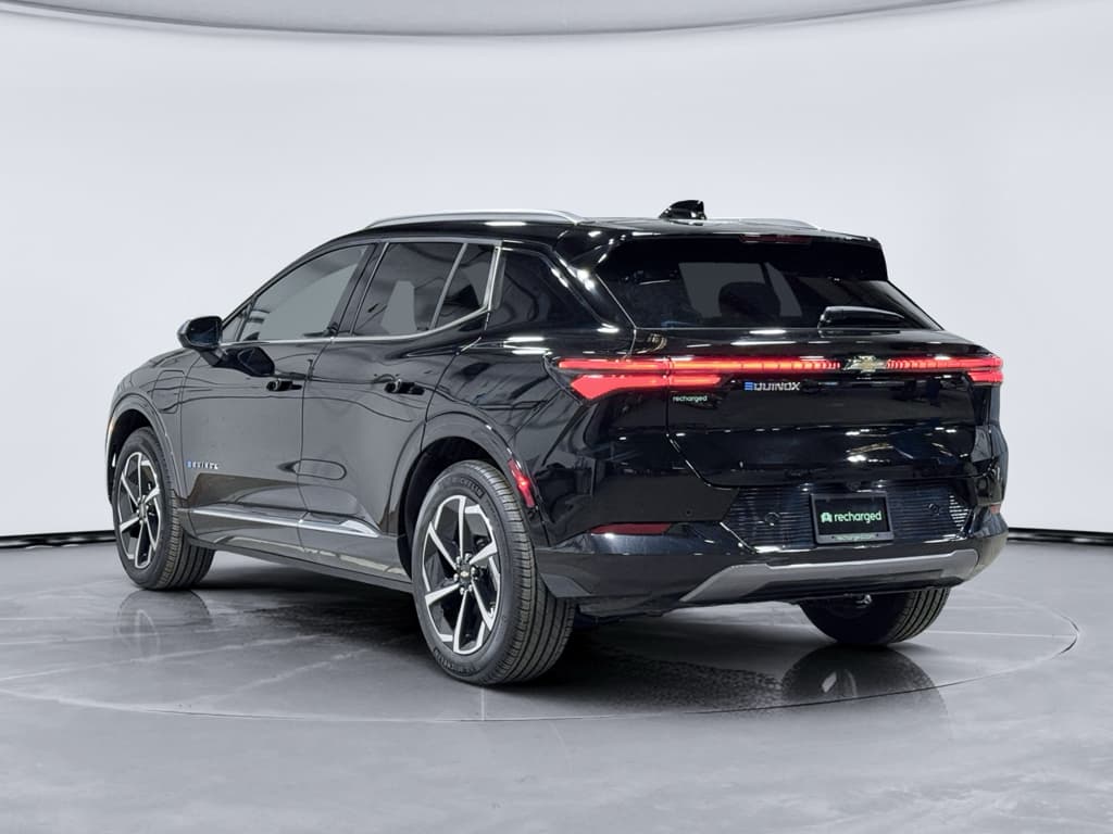 2025 Chevrolet Equinox EV view 2