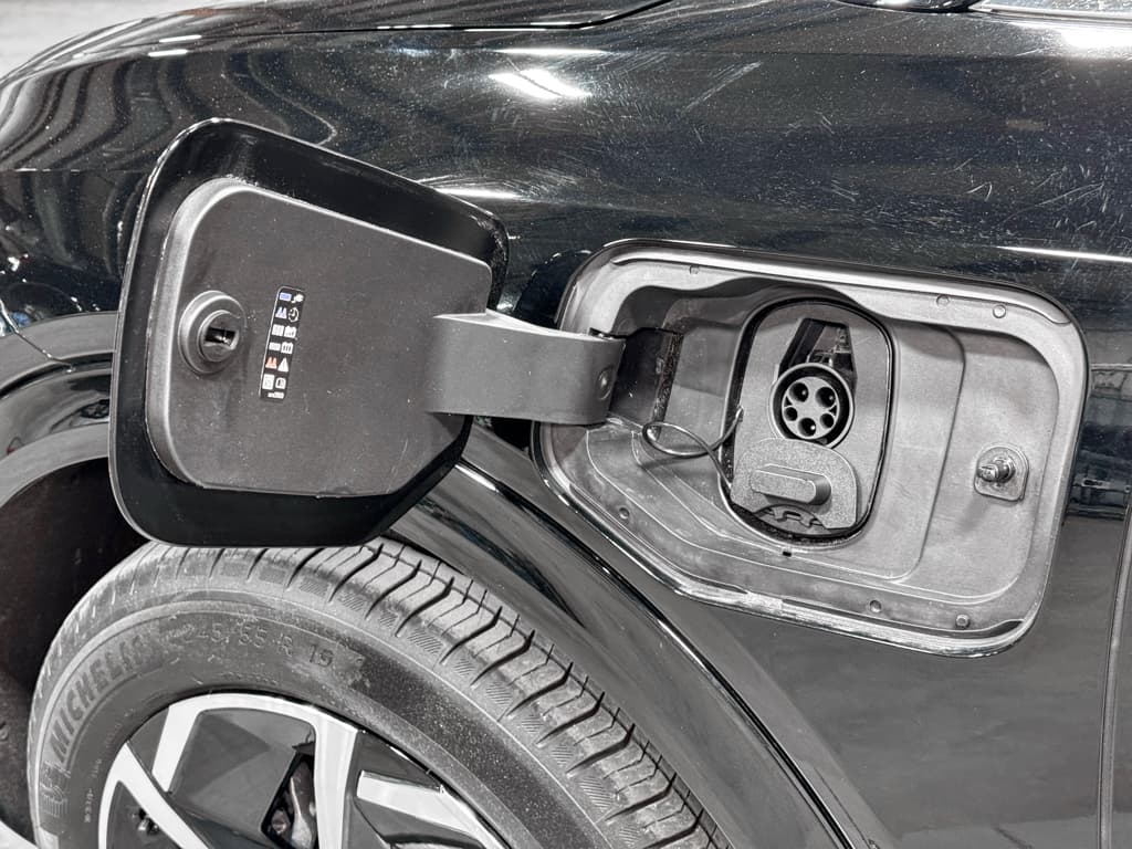 2025 Chevrolet Equinox EV view 5