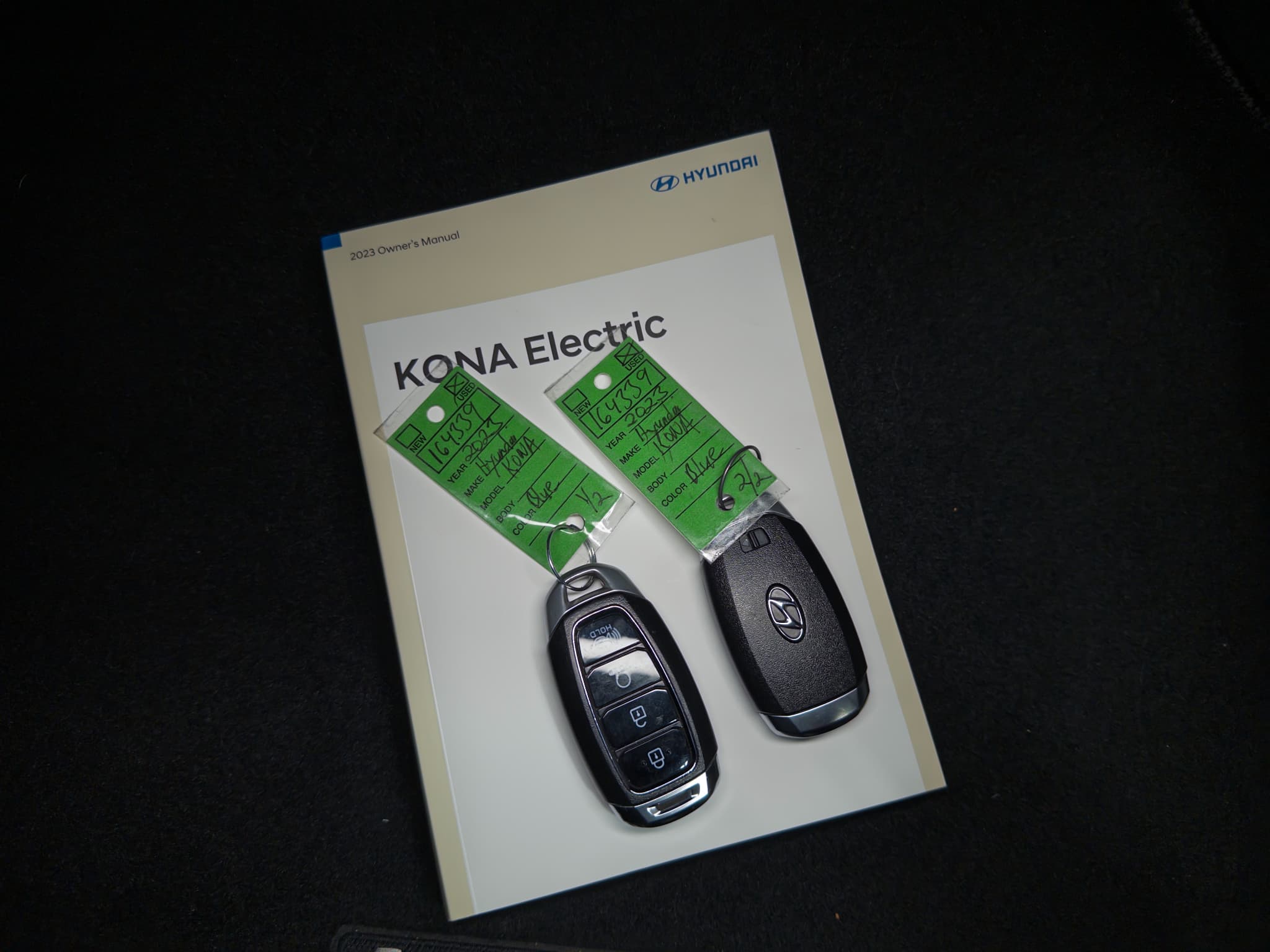 2023 Hyundai Kona EV view 23