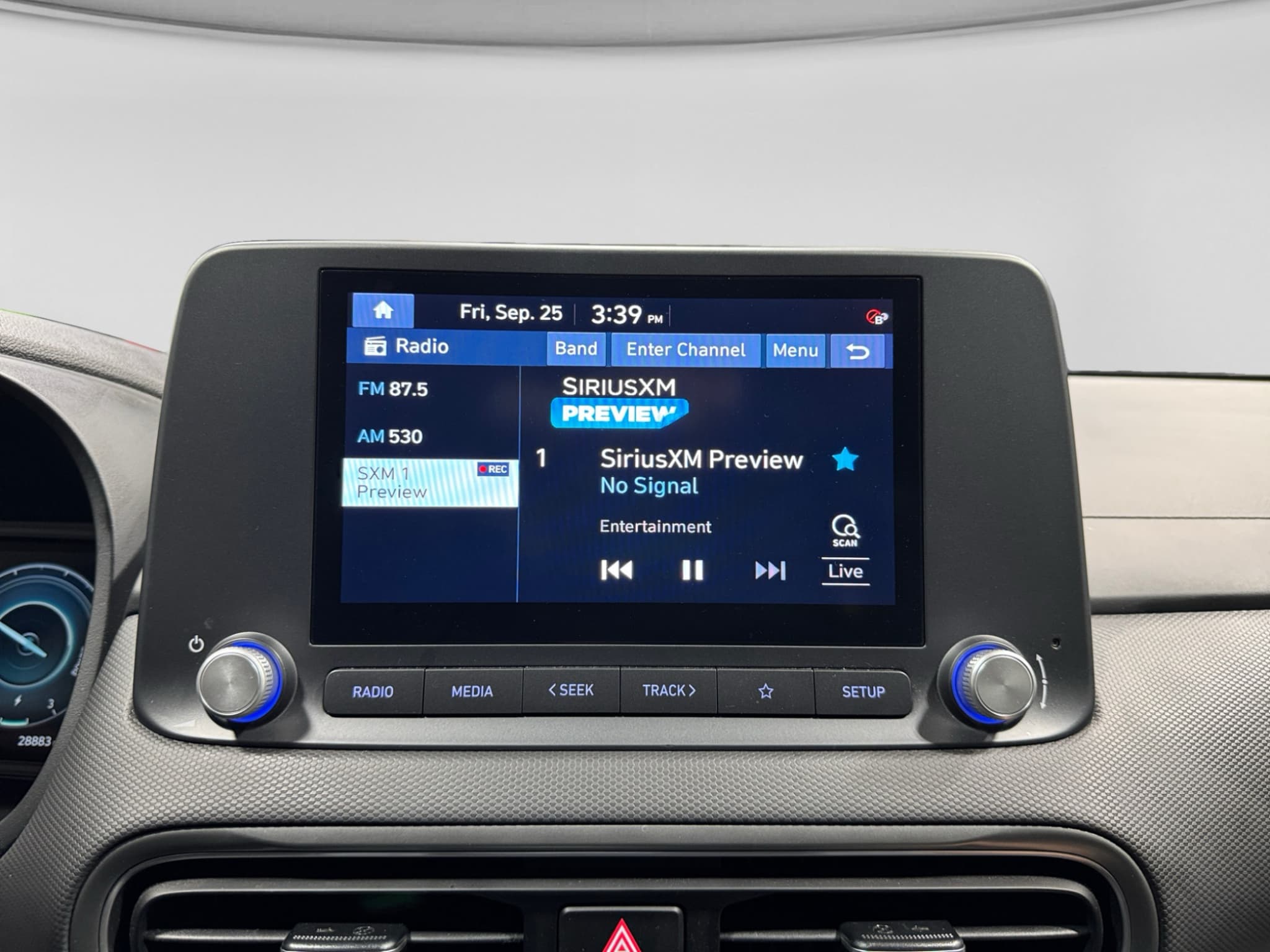 2023 Hyundai Kona EV view 10