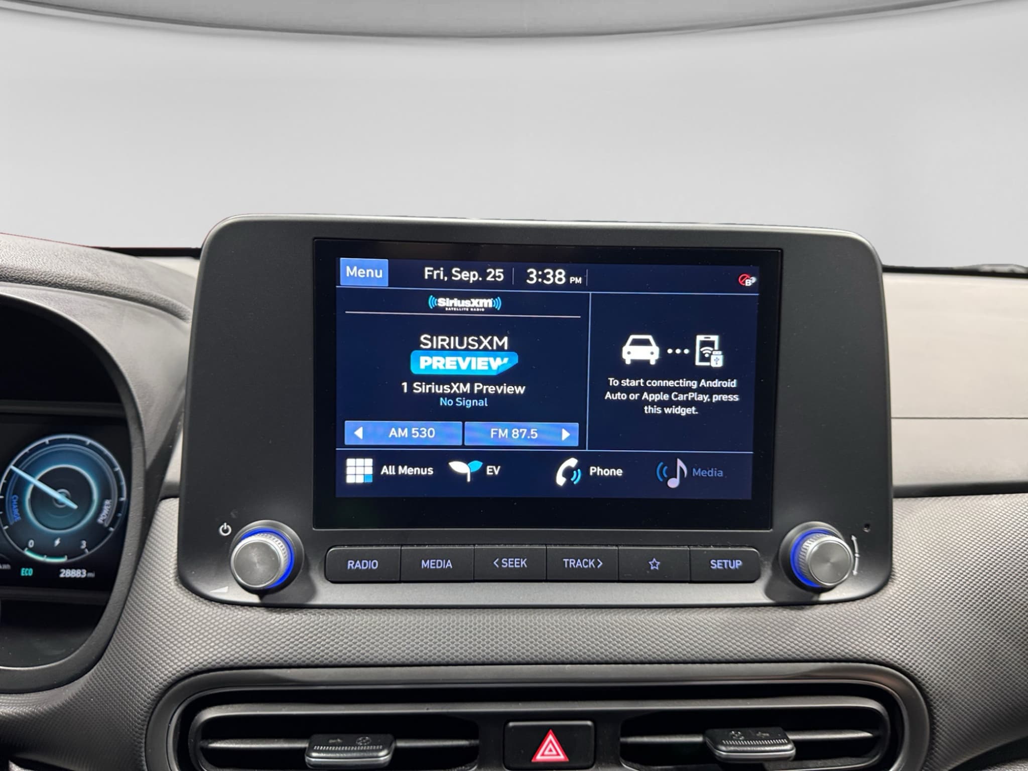 2023 Hyundai Kona EV view 12