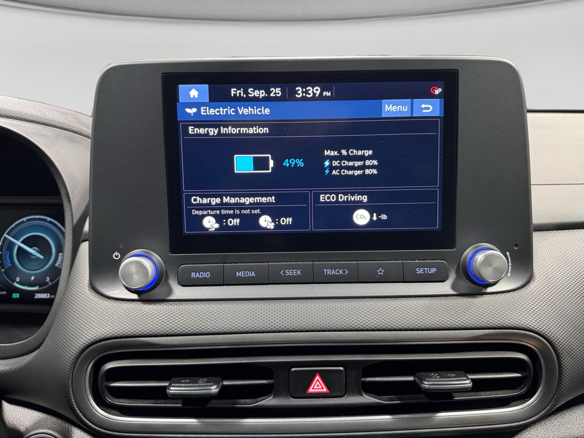 2023 Hyundai Kona EV view 11