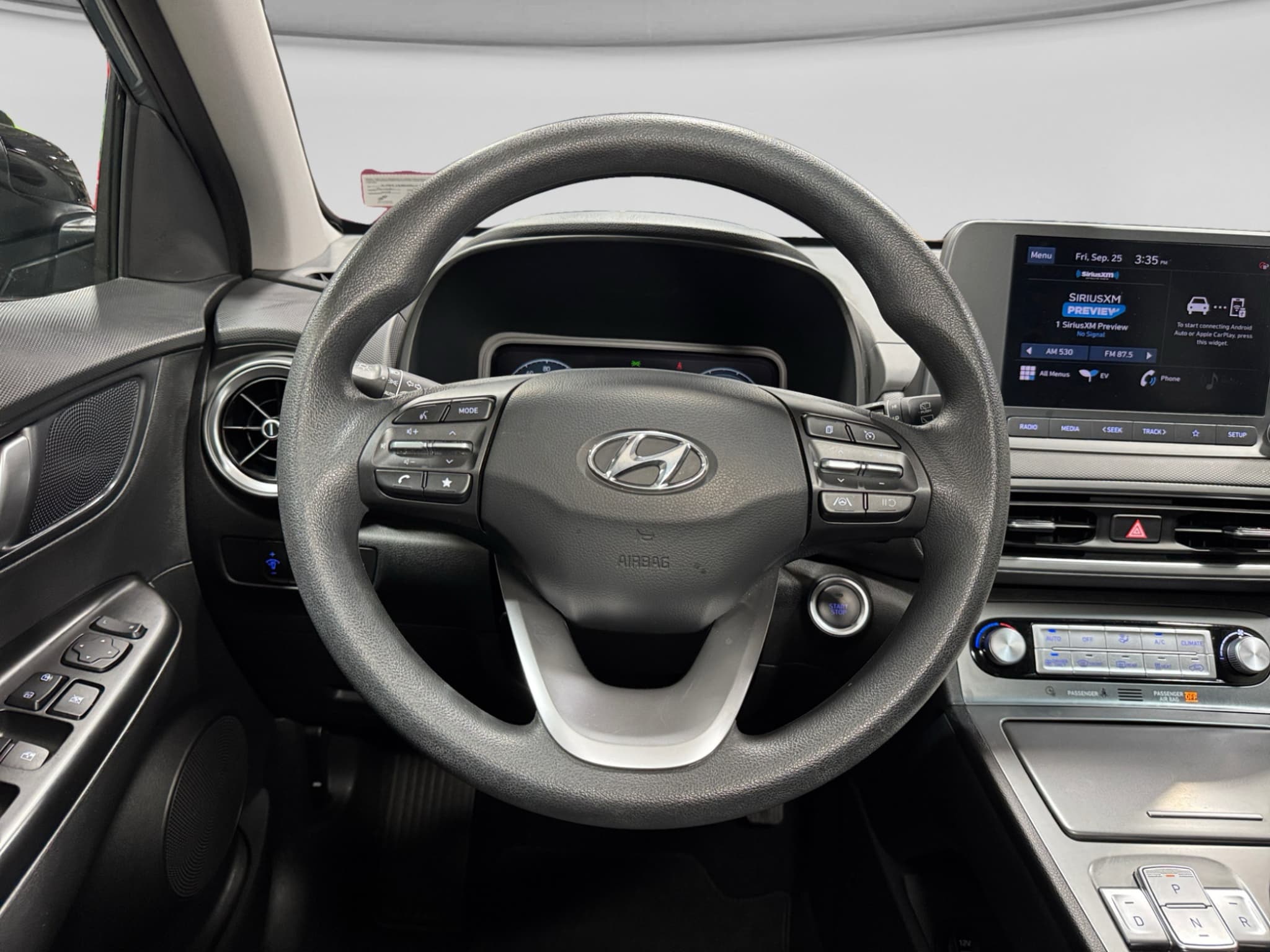 2023 Hyundai Kona EV view 8
