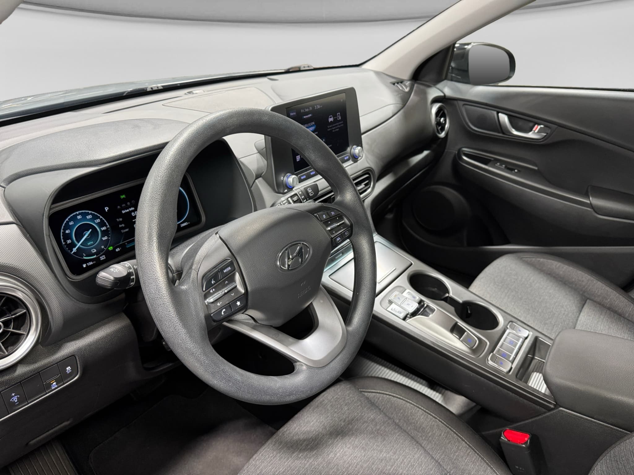 2023 Hyundai Kona EV view 18