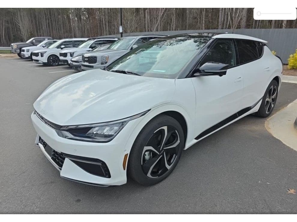 2024 Kia EV6 view 1