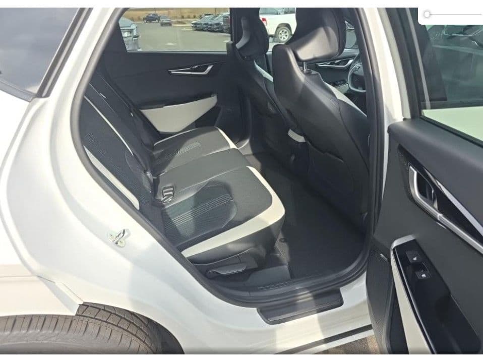 2024 Kia EV6 view 6
