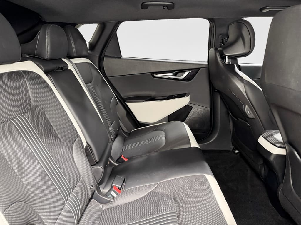 2024 Kia EV6 view 22