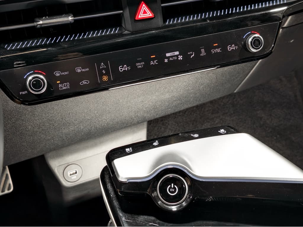 2024 Kia EV6 view 14