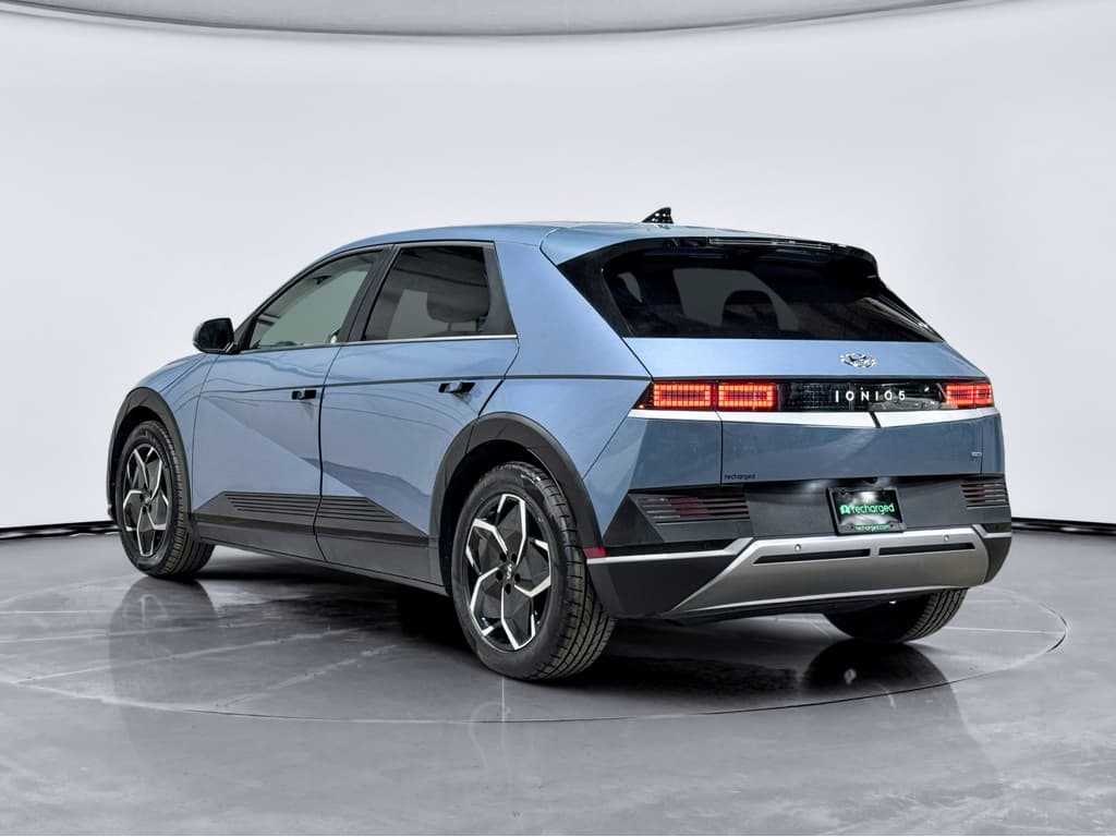 2023 Hyundai IONIQ 5 view 2