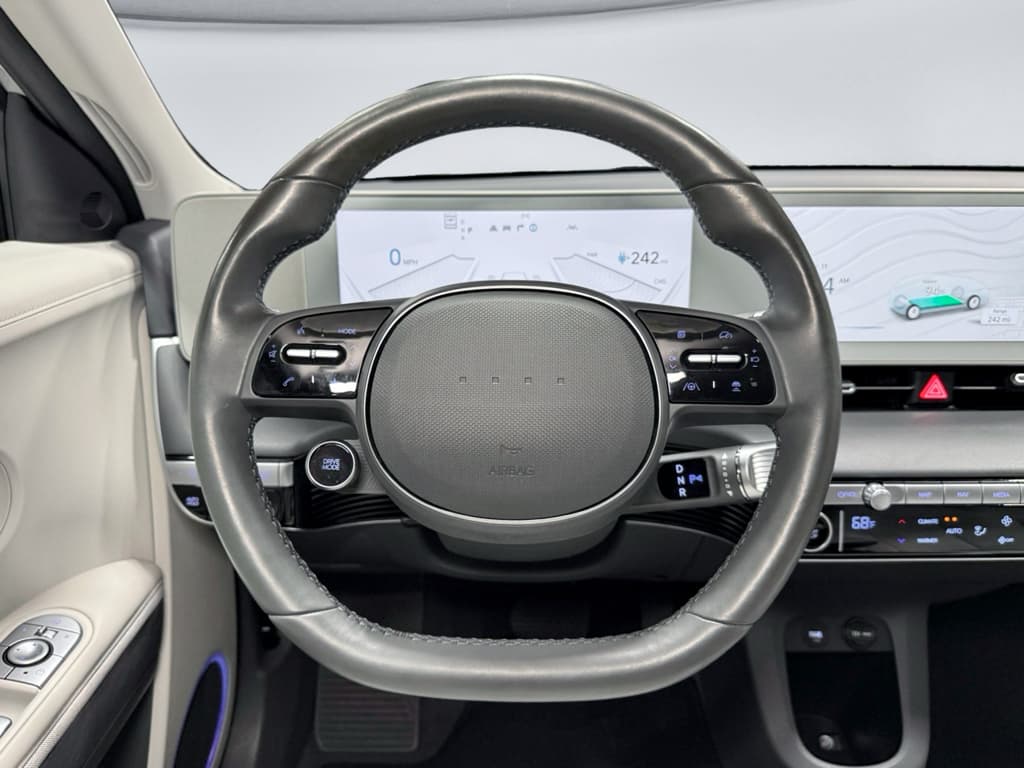 2023 Hyundai IONIQ 5 view 9