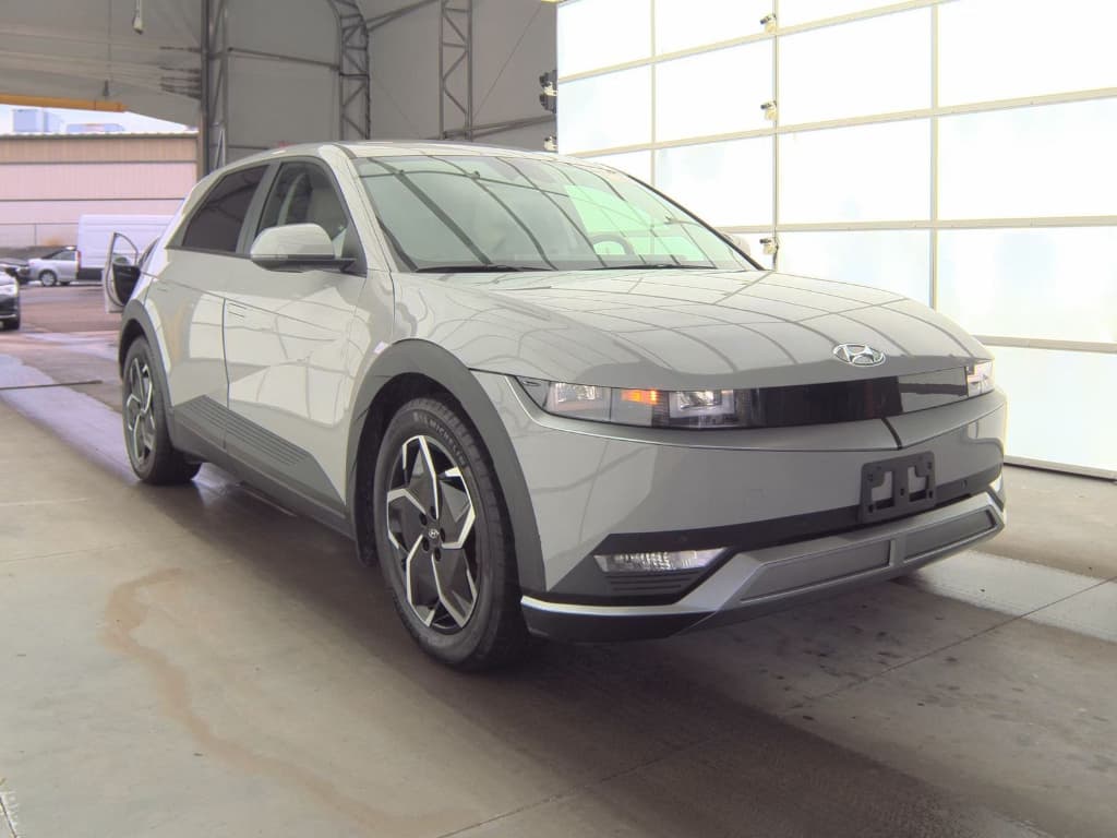 2023 Hyundai IONIQ 5 view 2