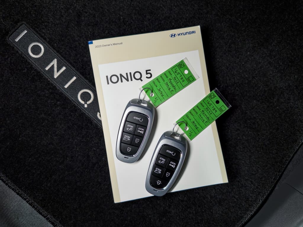 2023 Hyundai IONIQ 5 view 24