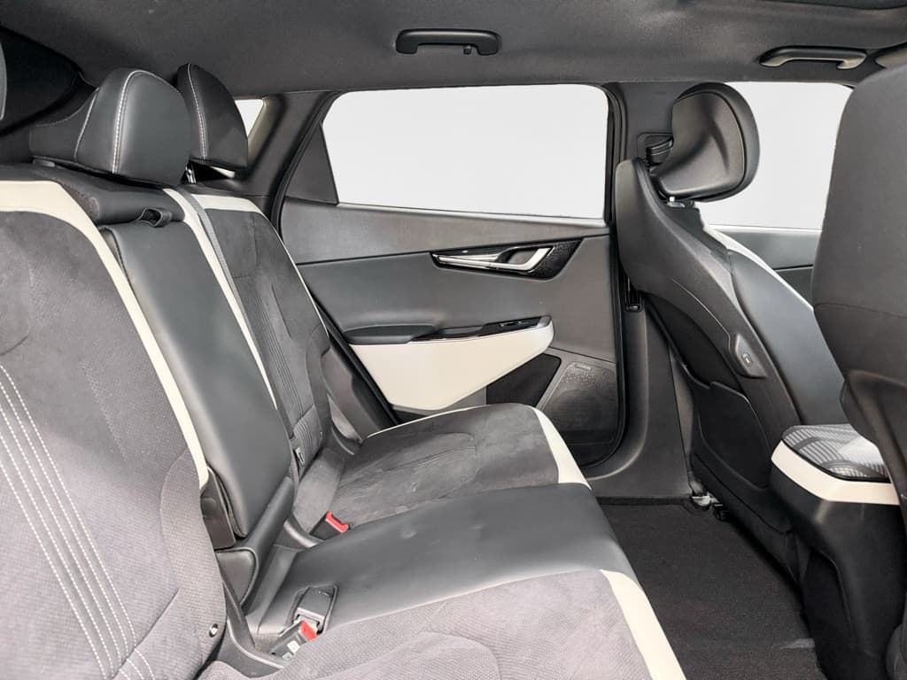 2024 Kia EV6 view 24