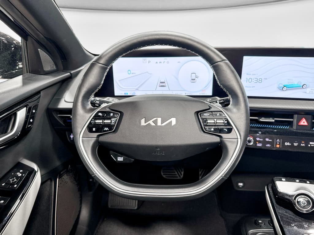 2024 Kia EV6 view 8