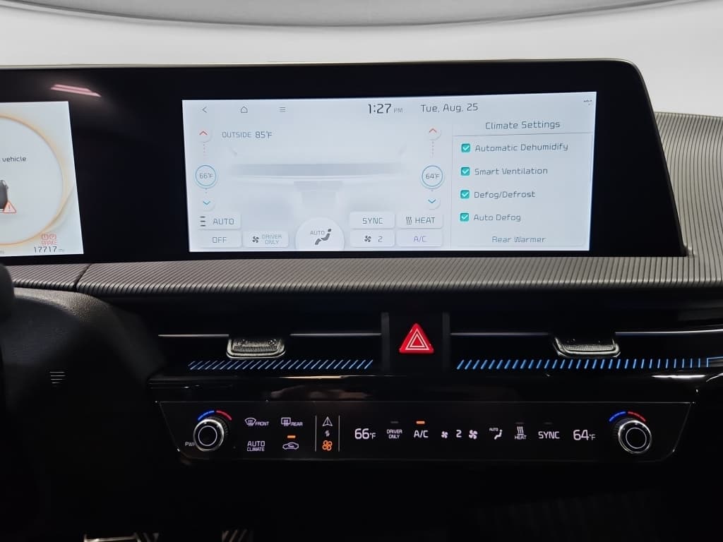 2024 Kia EV6 view 7