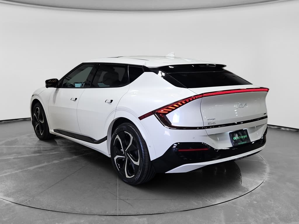 2024 Kia EV6 view 2