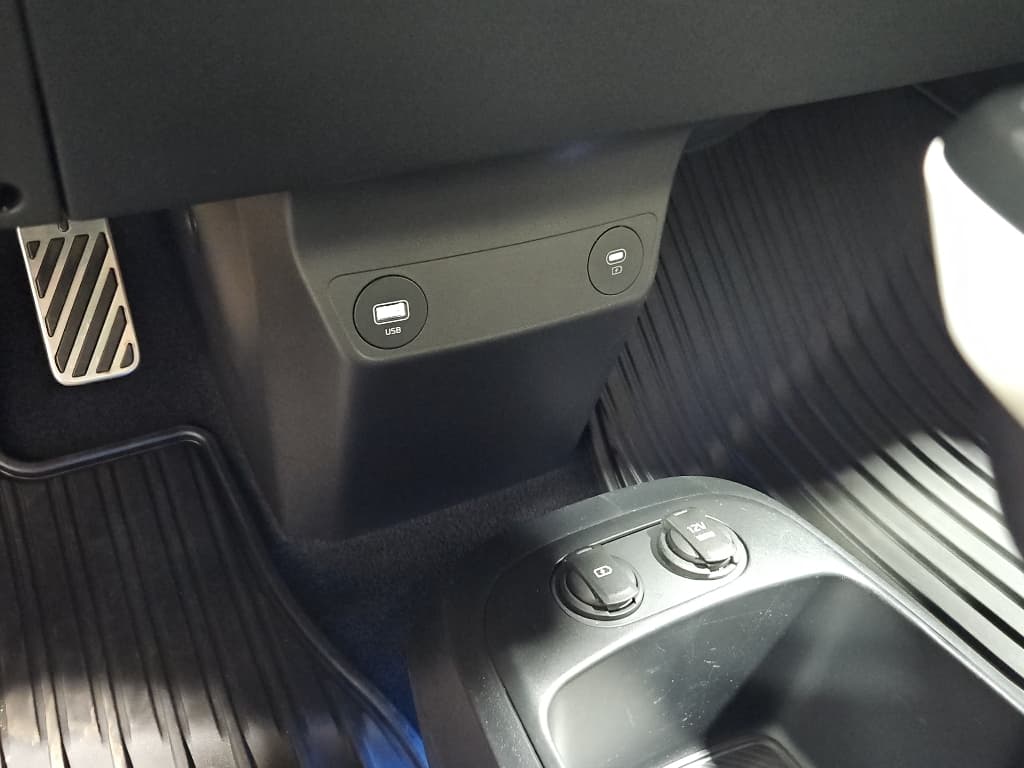 2024 Kia EV6 view 36