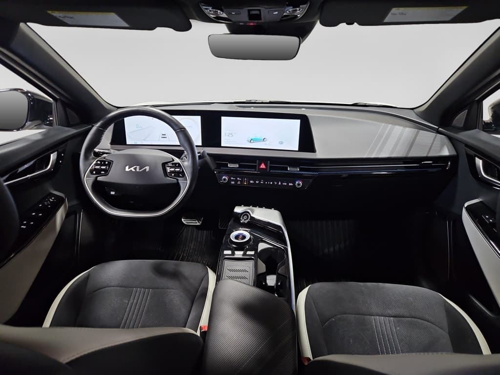 2024 Kia EV6 view 15