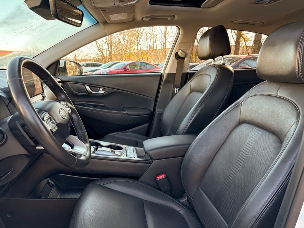 2023 Hyundai Kona EV view 17