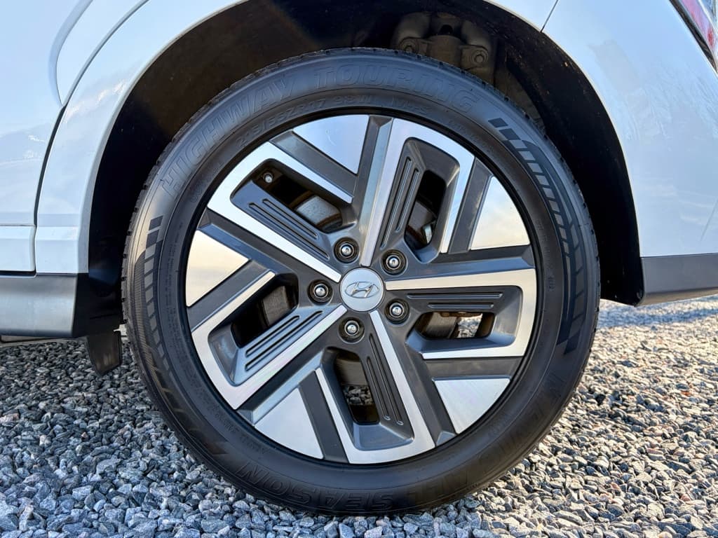 2023 Hyundai Kona EV view 31