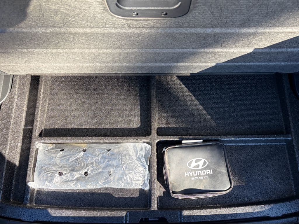 2023 Hyundai Kona EV view 26