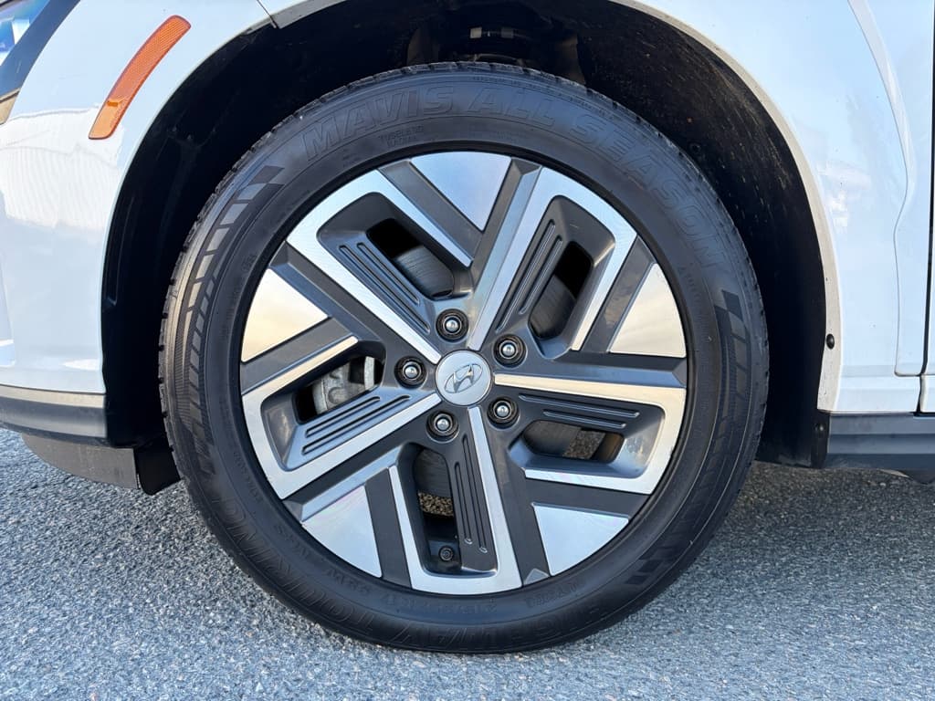 2023 Hyundai Kona EV view 29