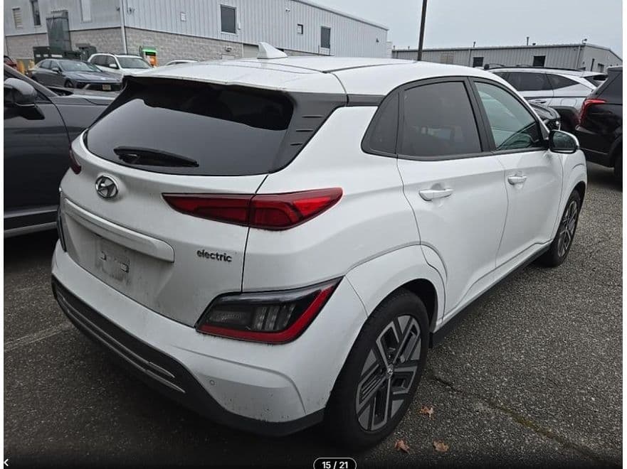 2023 Hyundai Kona EV view 4