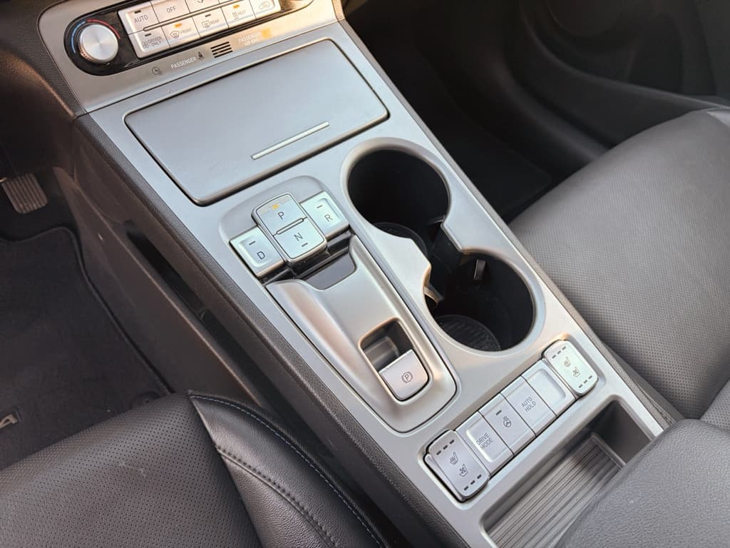 2023 Hyundai Kona EV view 19