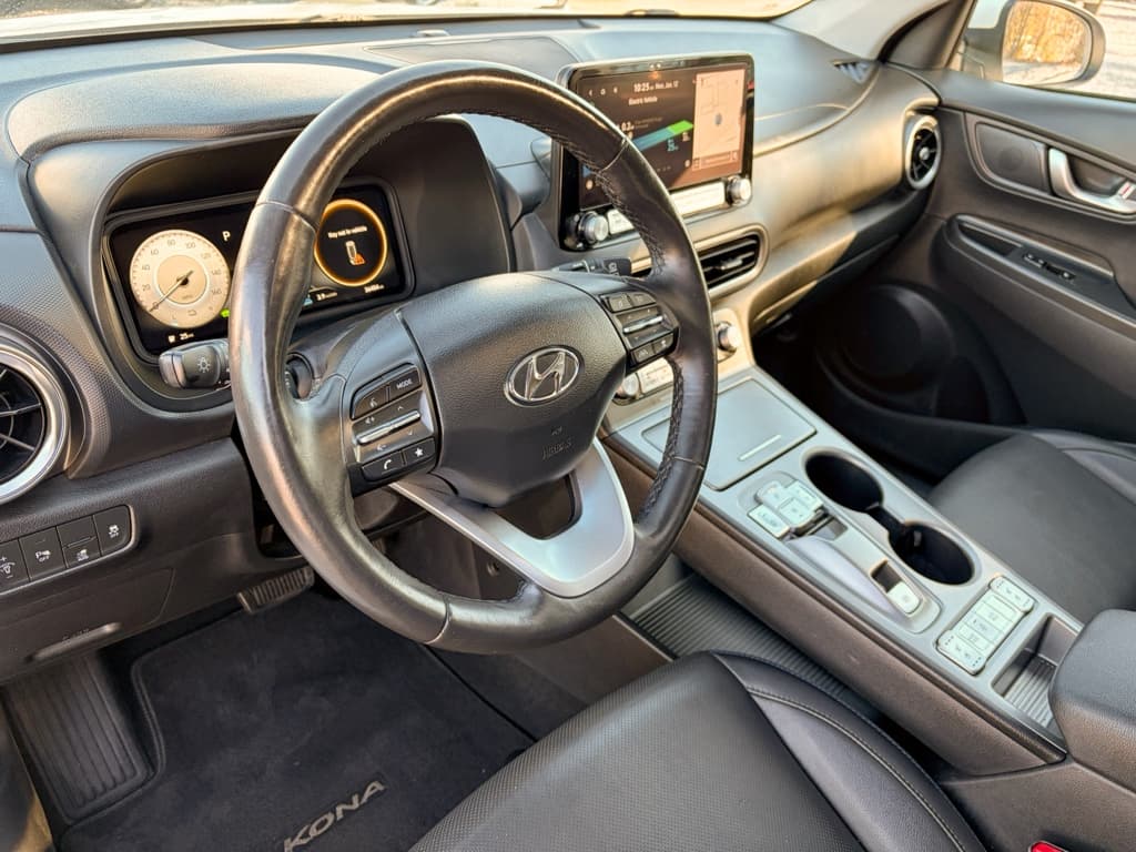 2023 Hyundai Kona EV view 18