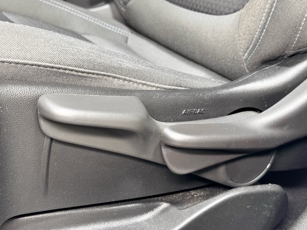 2023 Chevrolet Bolt EUV view 7