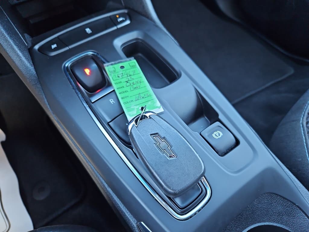 2023 Chevrolet Bolt EV view 20