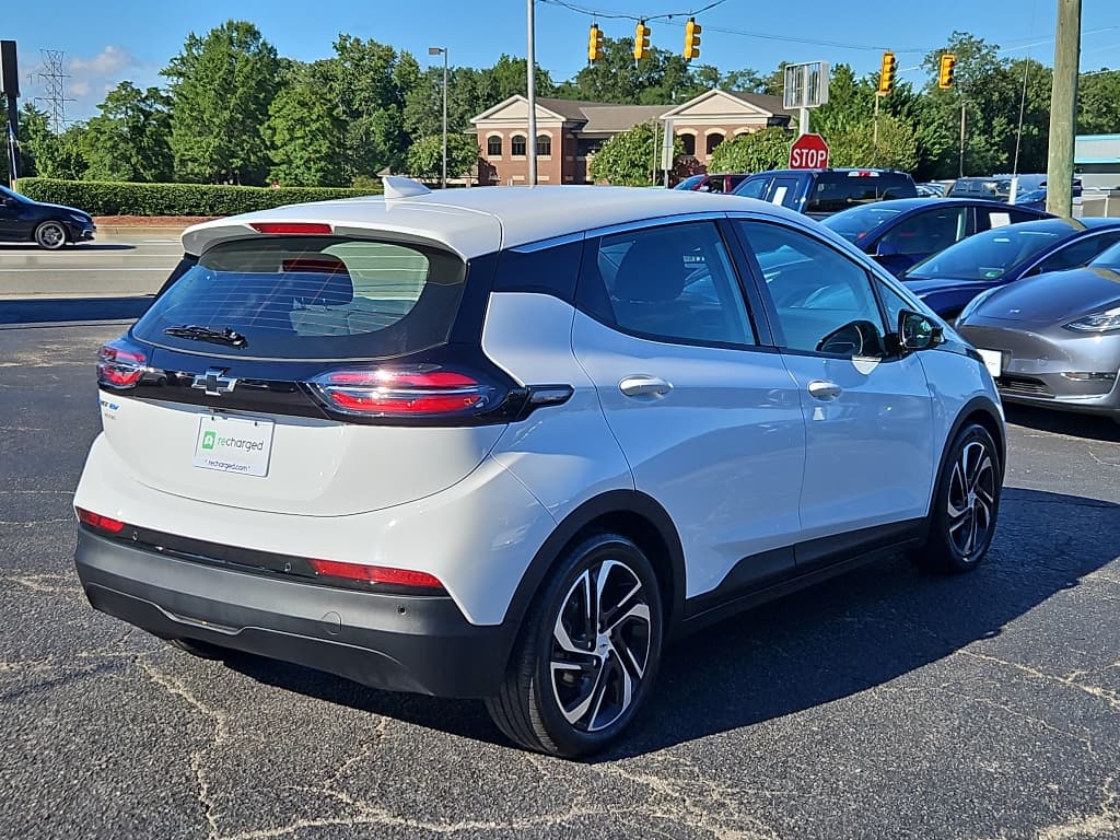 2023 Chevrolet Bolt EV view 3