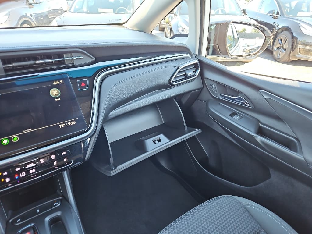2023 Chevrolet Bolt EV view 19