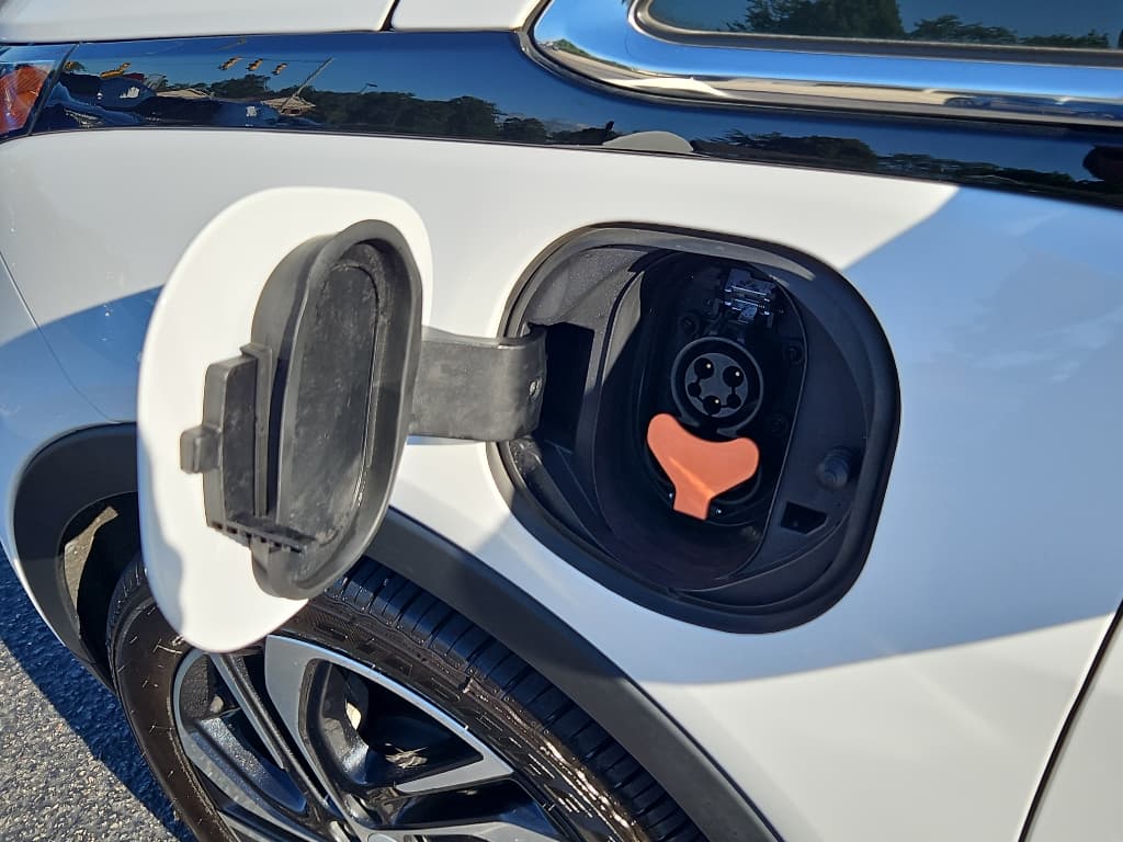 2023 Chevrolet Bolt EV view 5