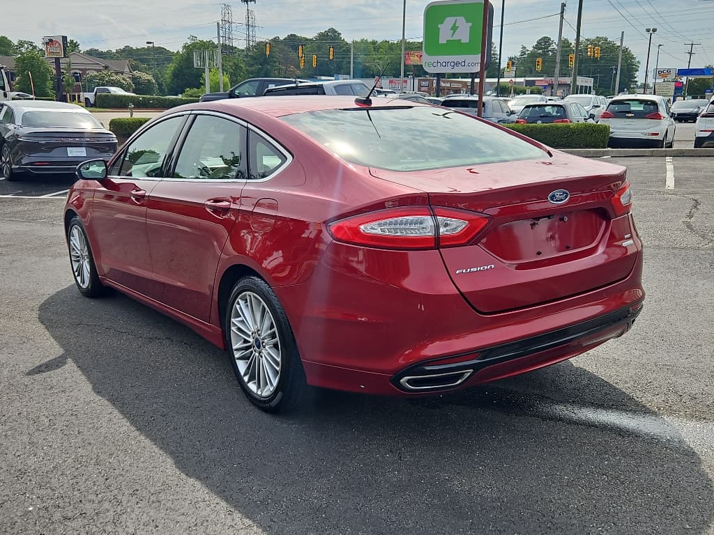 2015 Ford Fusion view 2