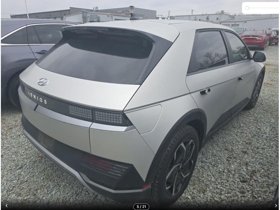 2023 Hyundai IONIQ 5 view 2