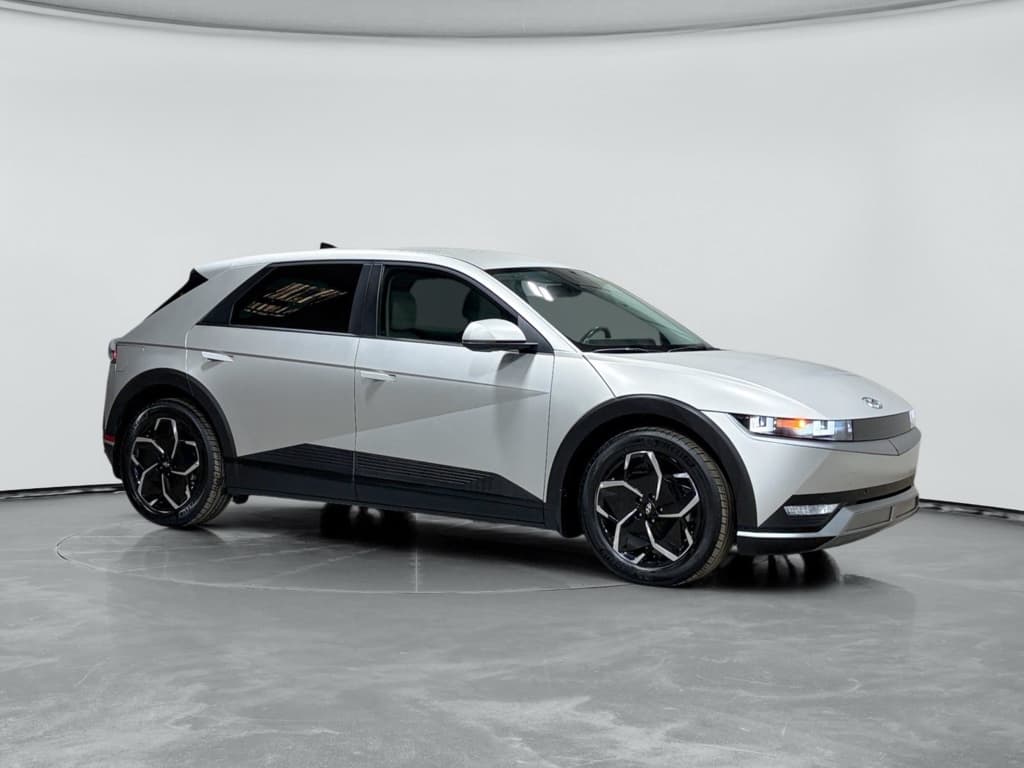 2023 Hyundai IONIQ 5 view 4