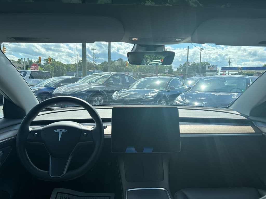 2022 Tesla Model 3 view 13