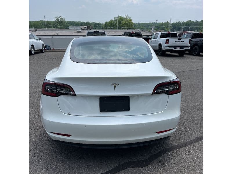 2022 Tesla Model 3 view 4