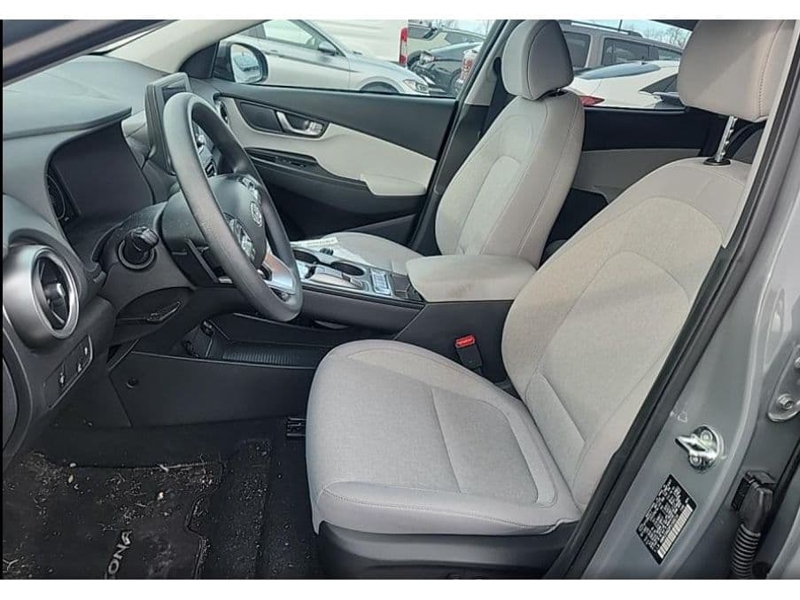 2023 Hyundai Kona EV view 6