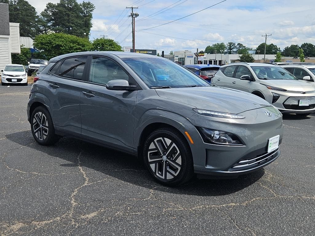2023 Hyundai Kona EV view 4