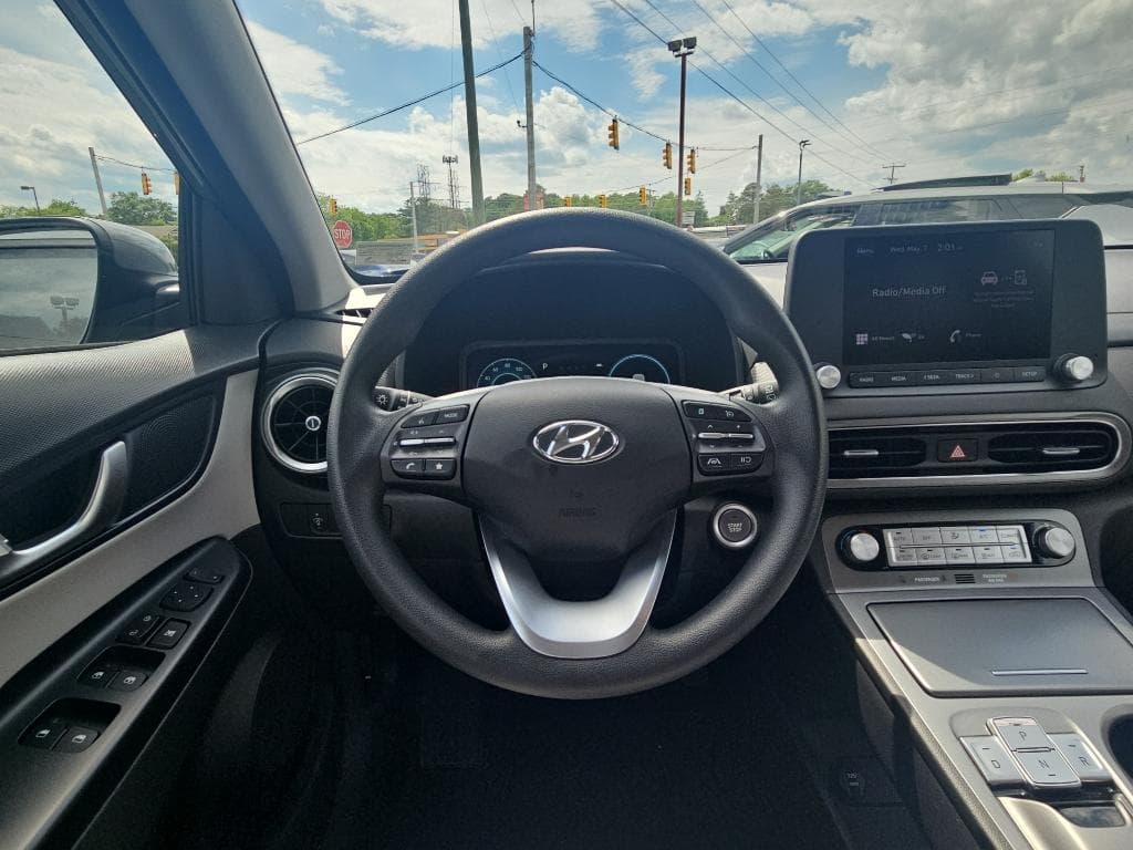 2023 Hyundai Kona EV view 8