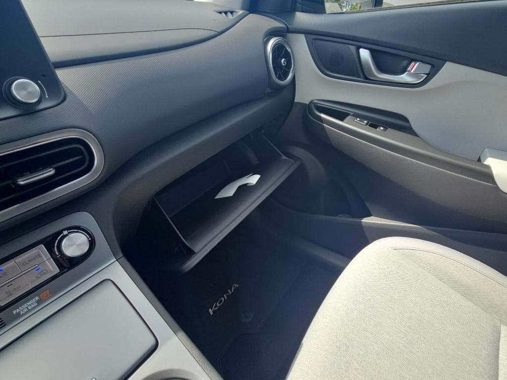 2023 Hyundai Kona EV view 16