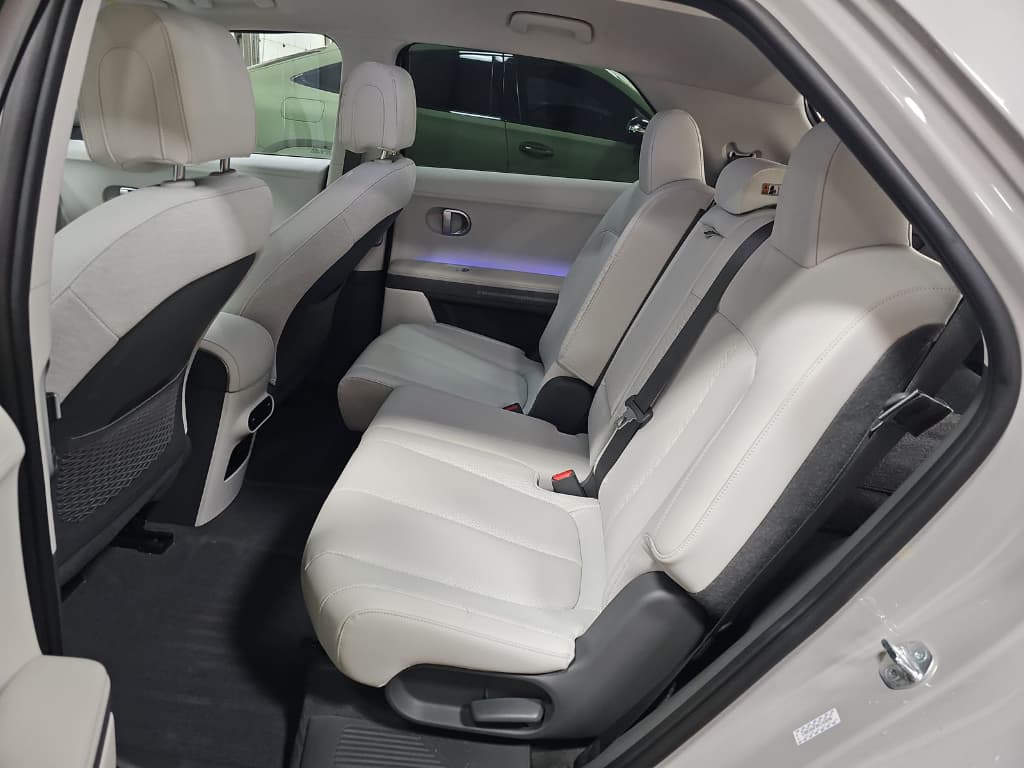 2023 Hyundai IONIQ 5 view 6