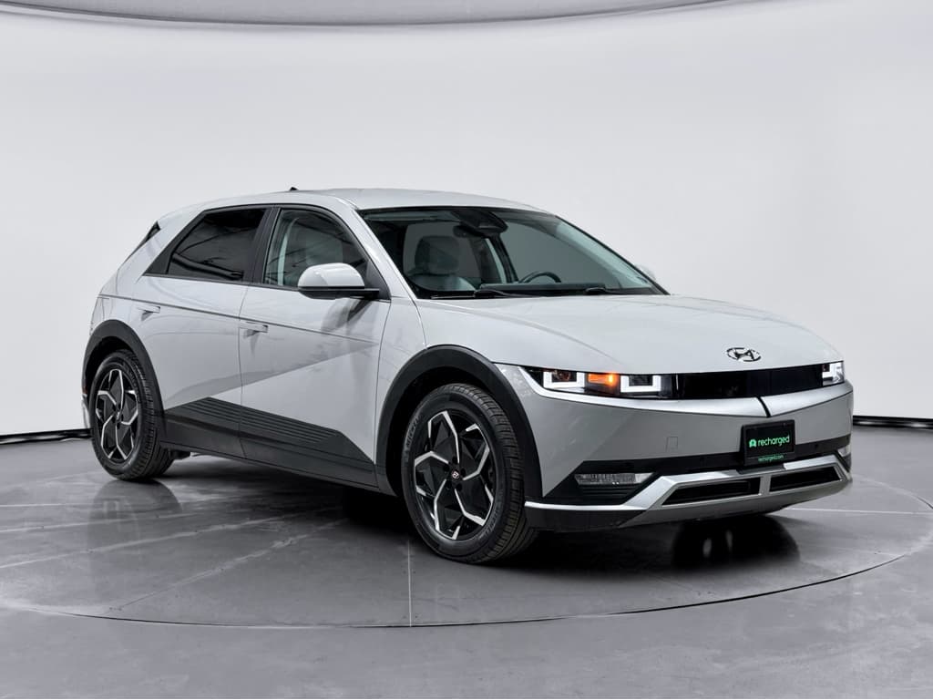 2023 Hyundai IONIQ 5 view 4