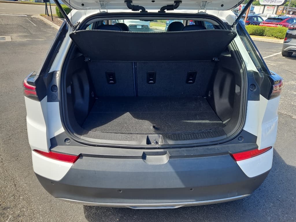 2023 Chevrolet Bolt EUV view 10