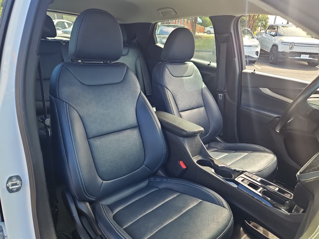 2023 Chevrolet Bolt EUV view 13
